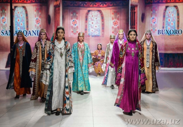 Tashkent fashion week begions in the Palace of Youth