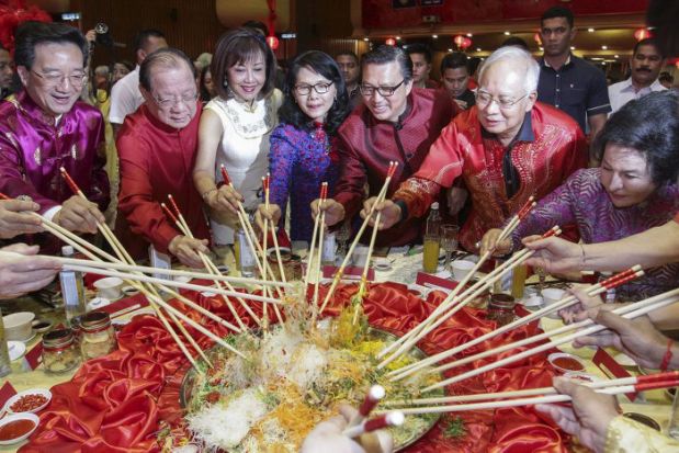 For CNY, Najib hopes for a better economy, unity