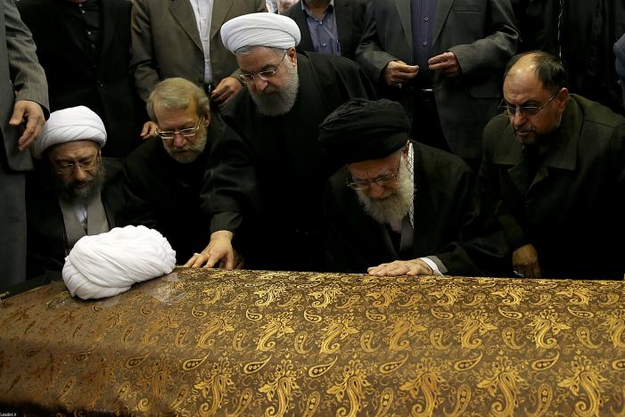 Huge crowd bids farewell to Iranian ex-president who fell out with supreme leader
