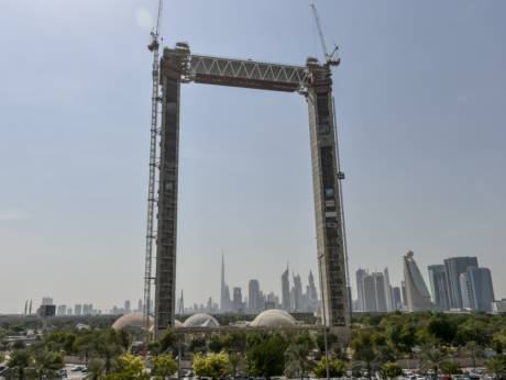 As Dubai’s Skyline Adds a Trophy, the Architect Calls It Stolen