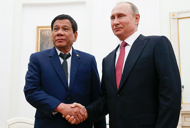 Duterte asks Putin for a loan to purchase firearms