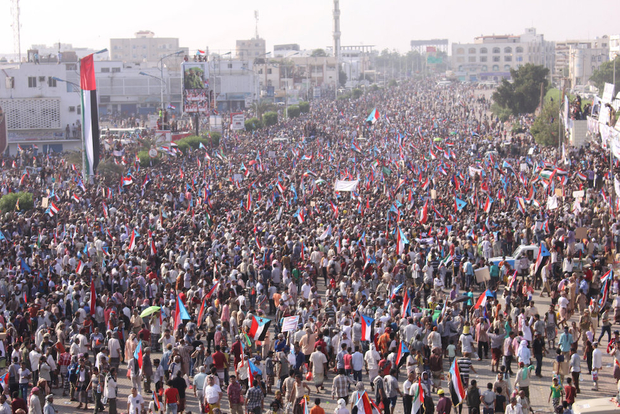 Yemen: Thousands protest for southern secession