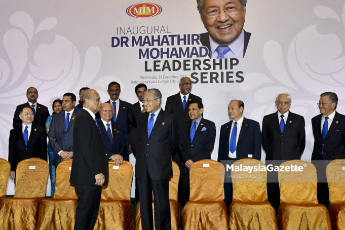 Dr. Mahathir: For as long as I’m alive, I won’t let Malaysia fall