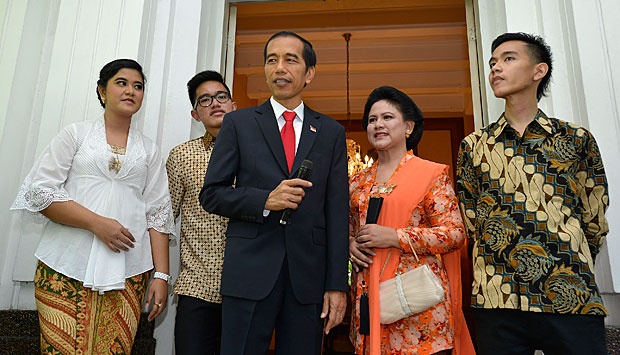 Joko Widodo wins second term as president of Indonesia: 10 mln sq. km and 230 mln. citizens