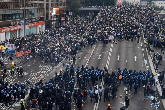 Hong Kong shuts government offices due to mass protests