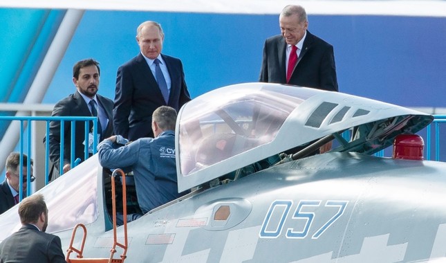 Turkey, Russia interested in fighter jet deal, Kremlin says as talks continue
