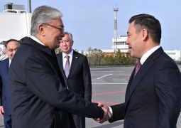 President Tokayev meets President Japarov upon arrival in Astana airport