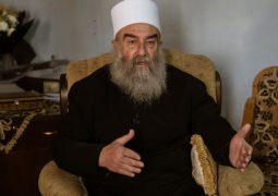 Druze leader dismisses ‘radical’ Syria government after constitution emerges