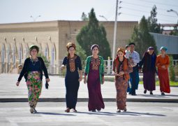 Turkmen Migrants Face Deportations as Russia Crackdowns