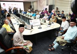 PM Anwar: Don’t belittle contributions of Sarawak’s ‘lowly-educated’ founding fathers