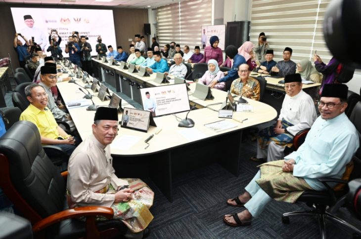 PM Anwar: Don’t belittle contributions of Sarawak’s ‘lowly-educated’ founding fathers