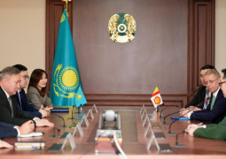 Kazakhs and Shell, despite multibillion dollar dispute, signs New Exploration Deal