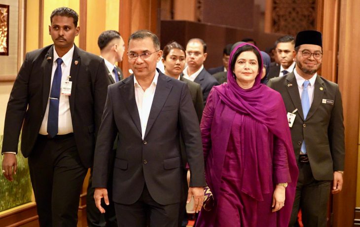 Malaysian PM Anwar receives Bangladesh PM Tarique Rahman in Putrajaya
