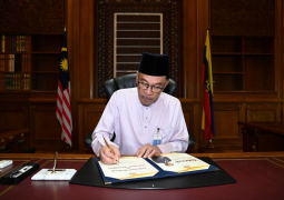 PM Anvar unveils measures to tackle living costs and to support local businesses