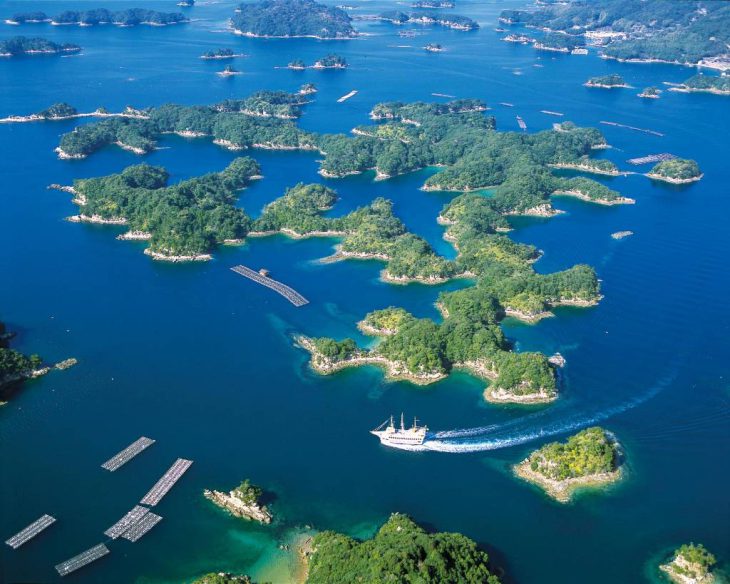 Beautiful Japan: Isle in Nagasaki – a marvelous landscape with rich religious history