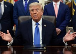 US President Trump: UK ‘on edge of disaster’